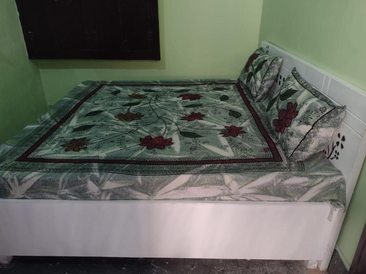 Oyo 83936 Chaudhary Guest House Bulandshahr Exterior photo